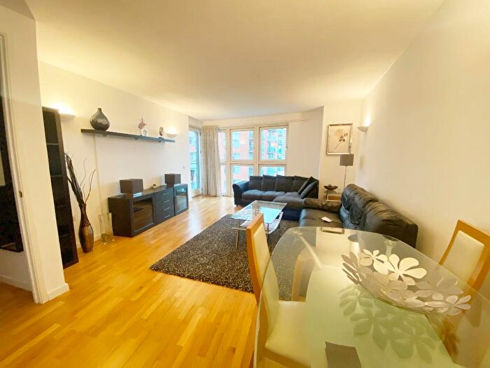 1 Bedroom Flat To Rent In New Providence Wharf, Fairmont Avenue, London, E14