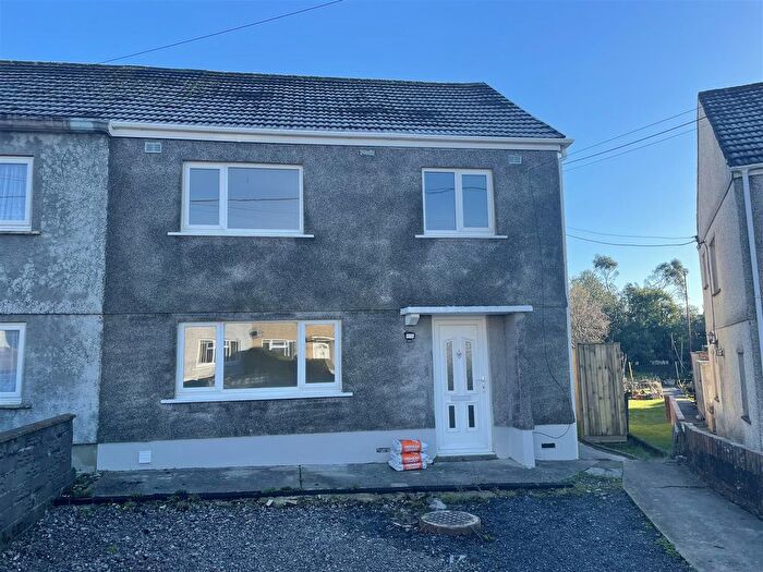 3 Bedroom Semi-Detached House To Rent In Arfryn, Upper Brynamman, Ammanford, SA18