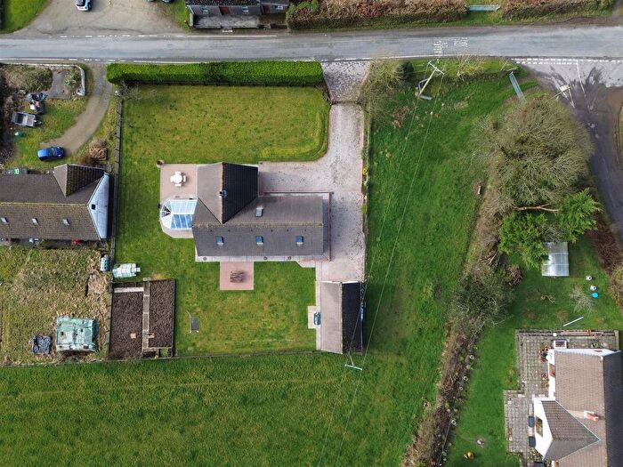 5 Bedroom Property For Sale In Cefnypant, Whitland, SA34