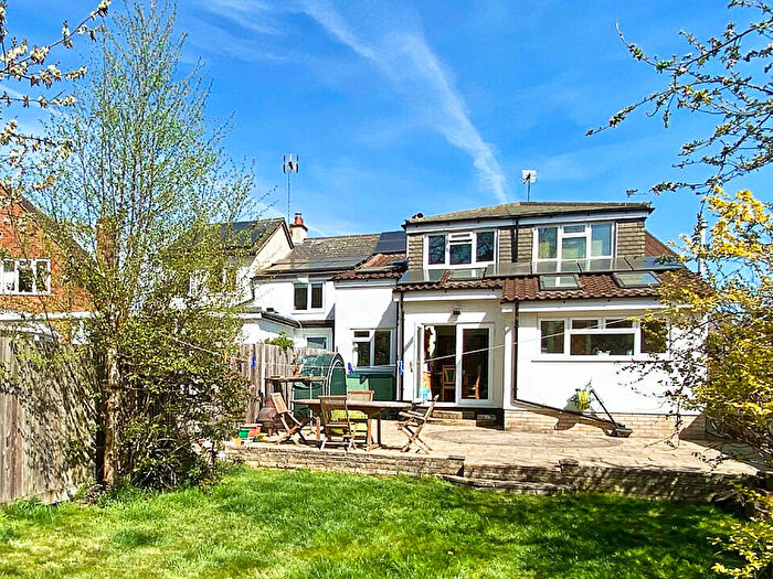 3 Bedroom Semi-Detached House To Rent In Mytchett Road, Mytchett, GU16