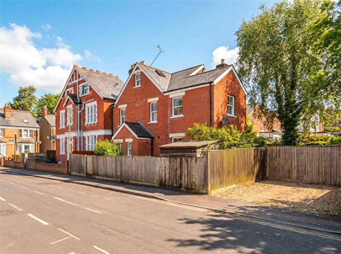 4 Bedroom End Of Terrace House For Sale In Warneford Road, Oxford, Oxfordshire, OX4
