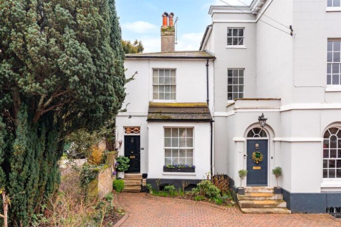 3 Bedroom Semi Detached House For Sale In North Road, Hertford, SG14