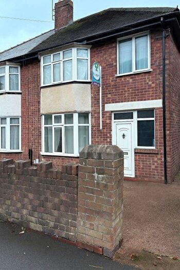 4 Bedroom Semi Detached House To Rent In Edgedale Road, Sheffield, South Yorkshire, S7