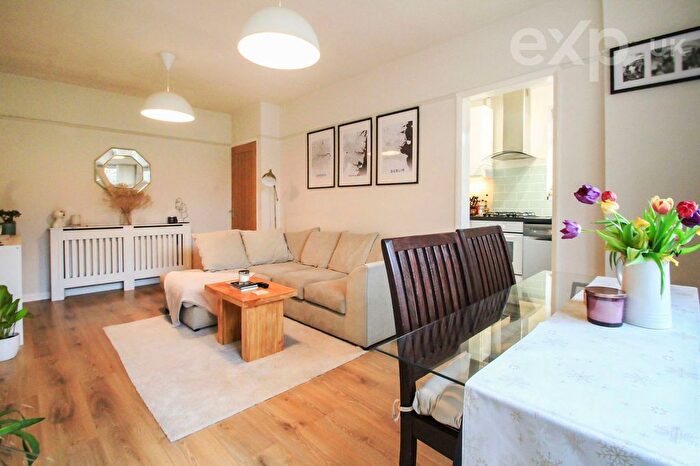 2 Bedroom Semi Detached Bungalow For Sale In Burnham Road, Sidcup, DA14