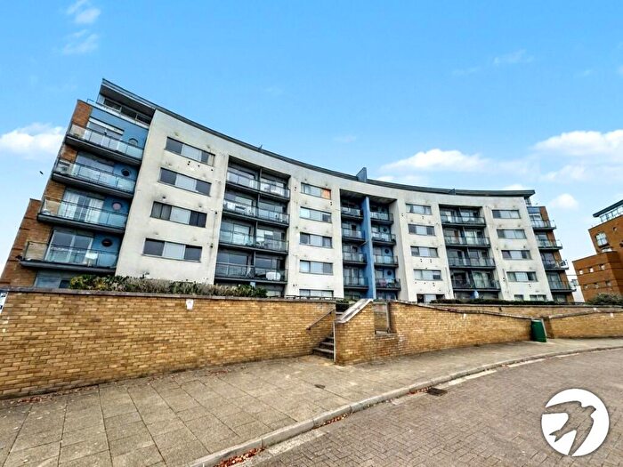 2 Bedroom Flat To Rent In Tideslea Path, London, SE28