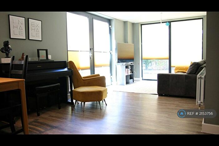 2 Bedroom Flat To Rent In Vancouver House, London, SE16