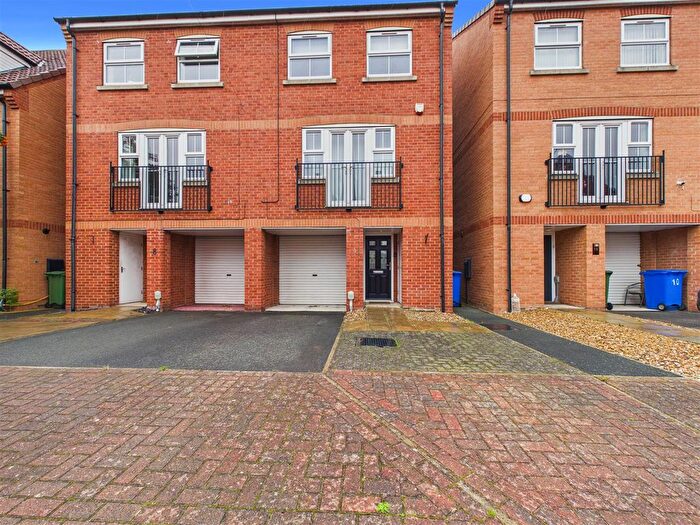 3 Bedroom Town House To Rent In Eastfield Court, Hessle, HU13