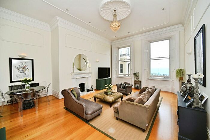 2 Bedroom Flat For Sale In Eastern Terrace, Brighton, BN2