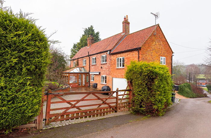 4 Bedroom Semi Detached House For Sale In Hill Farm Cottage, Woodford, NN14
