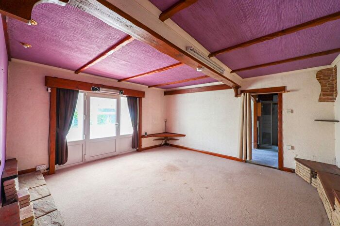 1 Bedroom Detached Bungalow For Sale In Holmbush Road, St Austell, PL25