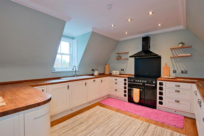 2 Bedroom Apartment To Rent In Dalzell House, Motherwell, ML1