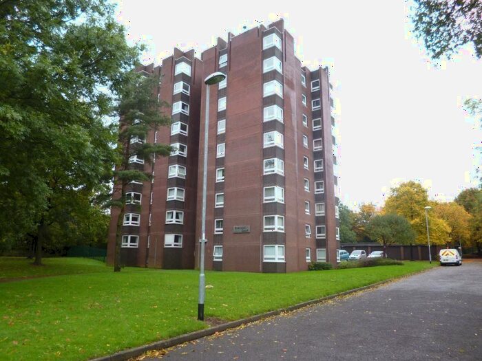 2 Bedroom Flat To Rent In Robinson Court, Ripon Road, Blurton, Stoke-On-Trent, Staffordshire, ST3