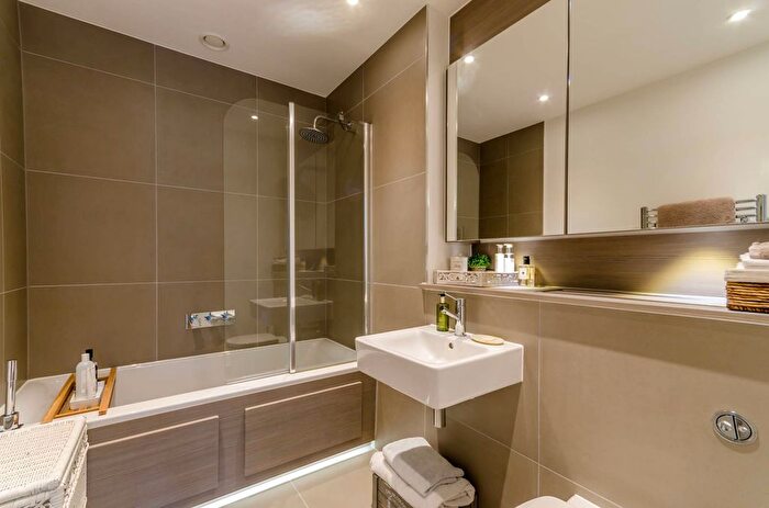 1 Bedroom Flat To Rent In Hartfield Road, Wimbledon, London, SW19