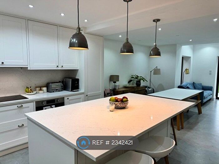 4 Bedroom Detached House To Rent In London Road, Hildenborough, Tonbridge, TN11