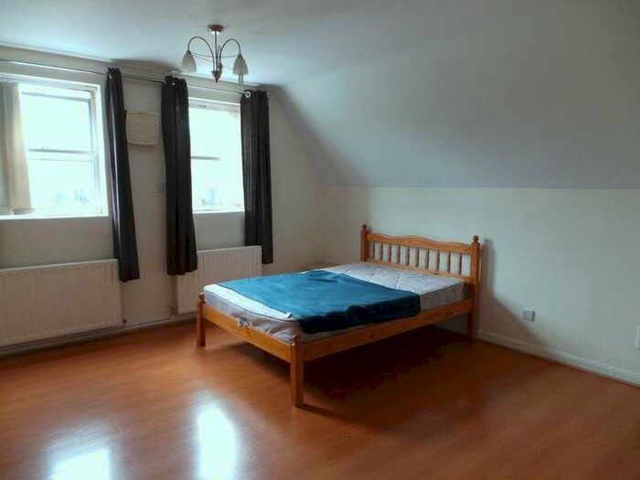 1 Bedroom Property To Rent In Whitehall Road, Rugby, CV21