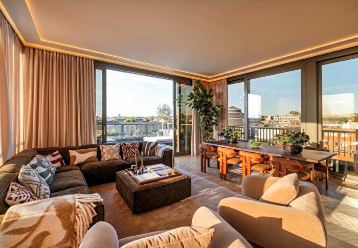 3 Bedroom Penthouse For Sale In Piano Studios, London, NW1