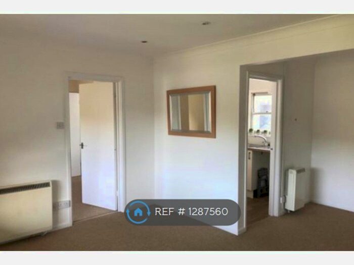 1 Bedroom Flat To Rent In Blueball Flats, Totnes TQ9