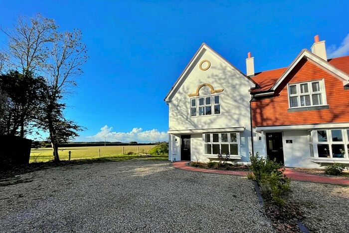 3 Bedroom End Of Terrace House To Rent In Wareham, BH20