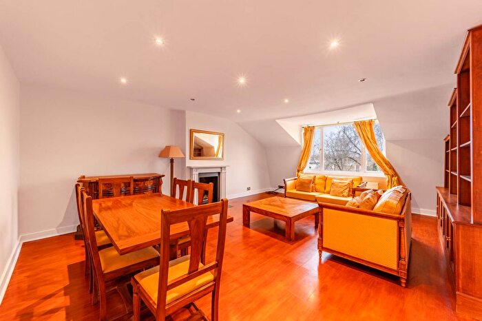 2 Bedroom Flat To Rent In Hamilton Terrace, St John's Wood, London, NW8