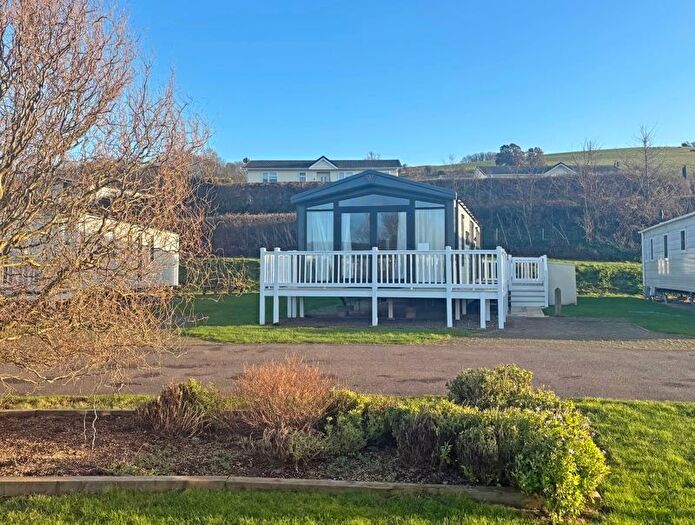 2 Bedroom Mobile/park Home For Sale In Watchet, TA23