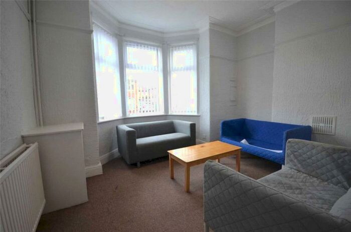 7 Bedroom Terraced House To Rent In Derby Road, Fallowfield, Manchester, Manchester, M14