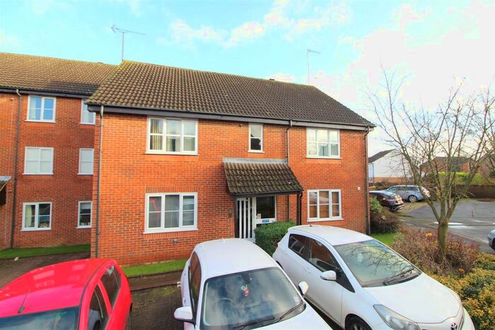1 Bedroom Flat To Rent In Twyford Road, St Albans, Hertfordshire AL4