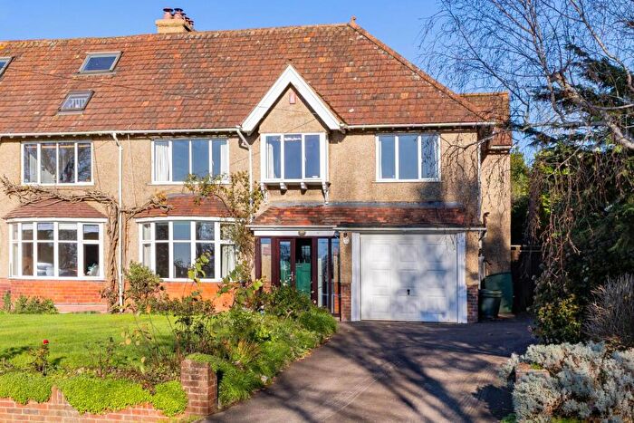 4 Bedroom House For Sale In Netheravon Road, Salisbury, SP1