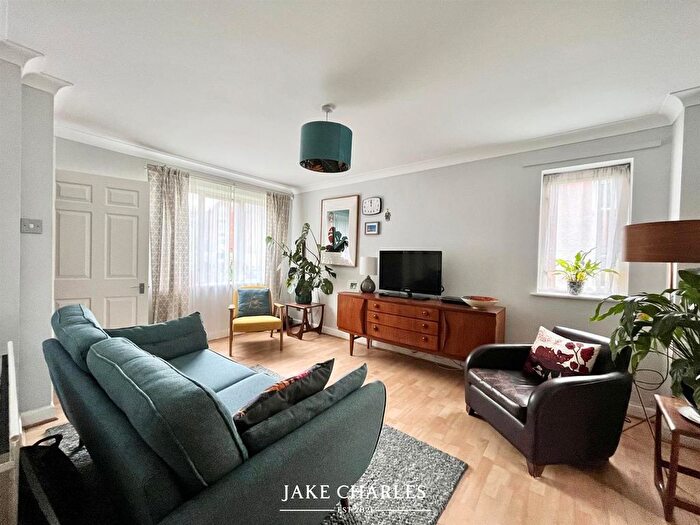 2 Bedroom End Terrace House To Rent In Finsbury Park Avenue, London, N4