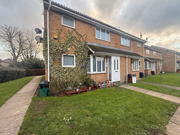 1 Bedroom Terraced House For Sale In Newcombe Rise, Yiewsley, UB7