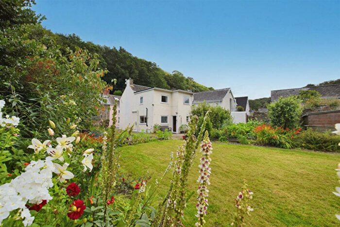 5 Bedroom Detached House For Sale In Glyn-Y-Mel Road, Lower Town, Fishguard, SA65