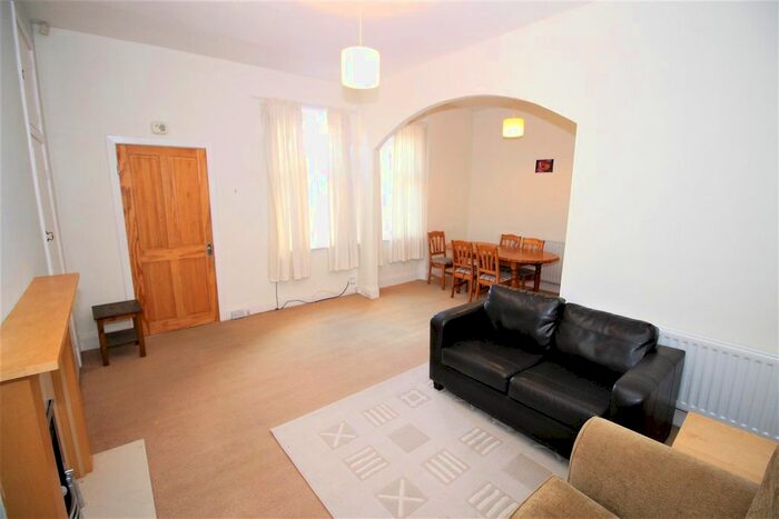 2 Bedroom Flat To Rent In Ashfield Road, Gosforth, Newcastle Upon Tyne, NE3