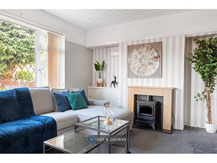 3 Bedroom Semi-Detached House To Rent In Colchester Road, Nottingham, NG8