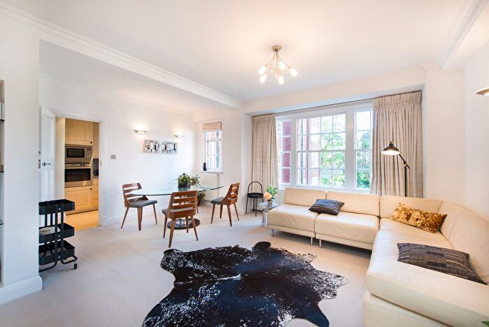 3 Bedroom Flat To Rent In Apsley House, - Finchley Road, NW8