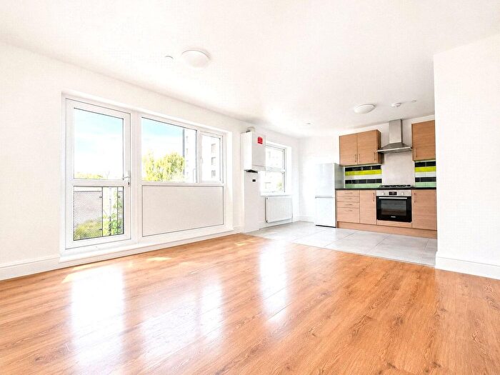 2 Bedroom Flat To Rent In East Road, London, E15