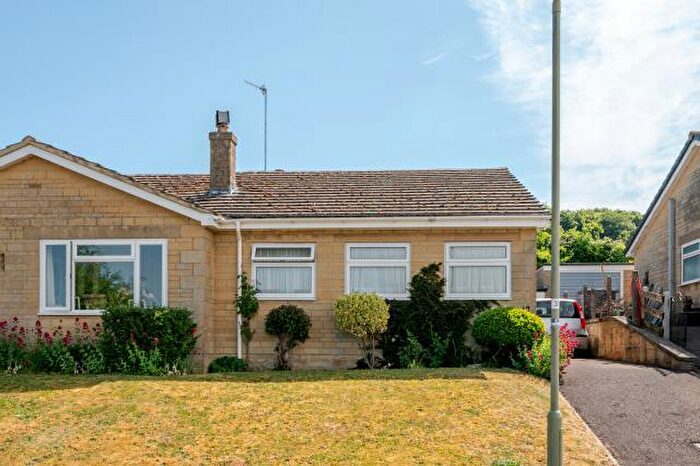 2 Bedroom Bungalow For Sale In Park Road, Chipping Norton, OX7