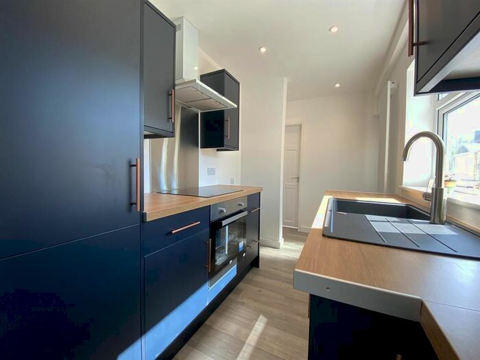 2 Bedroom End Of Terrace House To Rent In Chesterfield Avenue, New Whittington, Chesterfield, S43