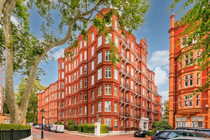 2 Bedroom Flat To Rent In Hyde Park, Knightsbridge, London, SW7