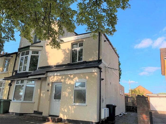 3 Bedroom Flat To Rent In Grandstand Road, Hereford, HR4