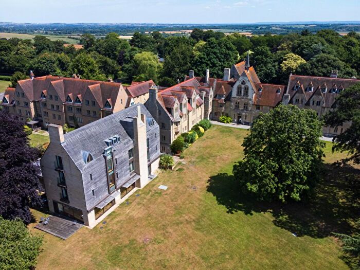 3 Bedroom Apartment To Rent In , The Runcie Building, Oxford, OX44