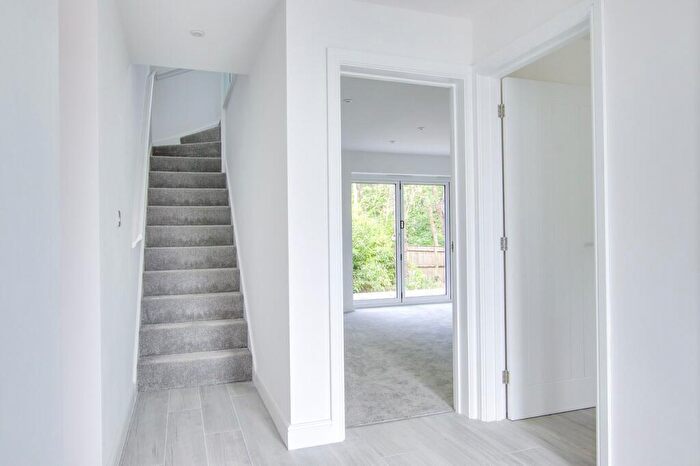 2 Bedroom Detached House For Sale In Cedar Mount, Lyndhurst, SO43