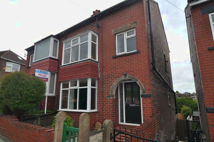 4 Bedroom Semi-Detached House To Rent In Blenheim Road, Barnsley, S70