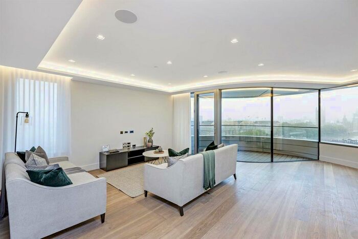 3 Bedroom Flat To Rent In The Corniche, Tower Two, Albert Embankment, London, SE1
