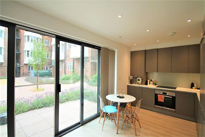 1 Bedroom Apartment To Rent In Crouch End Hill, Crouch End, N8