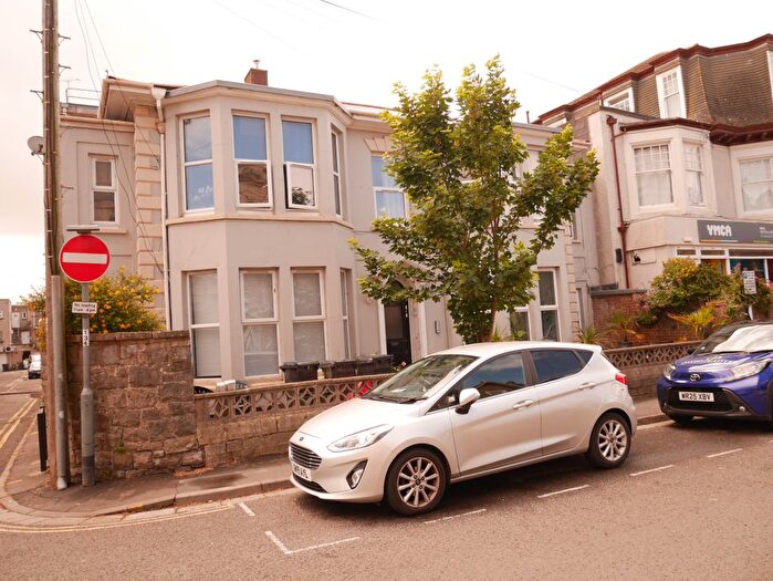 2 Bedroom Flat To Rent In Bristol Road Lower, Weston-Super-Mare, North Somerset, BS23