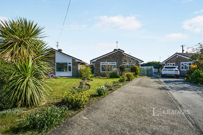 2 Bedroom Bungalow To Rent In Elizabeth Crescent, Ingoldmells, Skegness, PE25