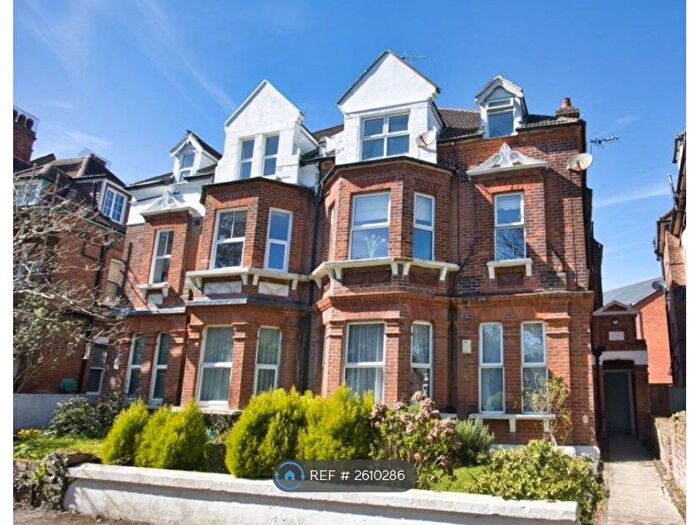 2 Bedroom Flat To Rent In Kingsnorth Gardens, Folkestone, CT20