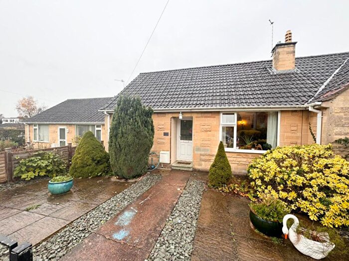 2 Bedroom Bungalow To Rent In Holcombe Close, Bathampton, Bath, BA2