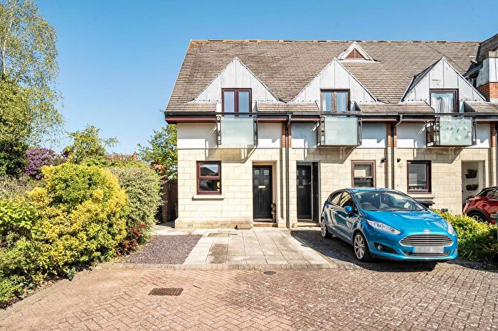 2 Bedroom End Of Terrace House For Sale In Abingdon, Oxfordshire, OX14