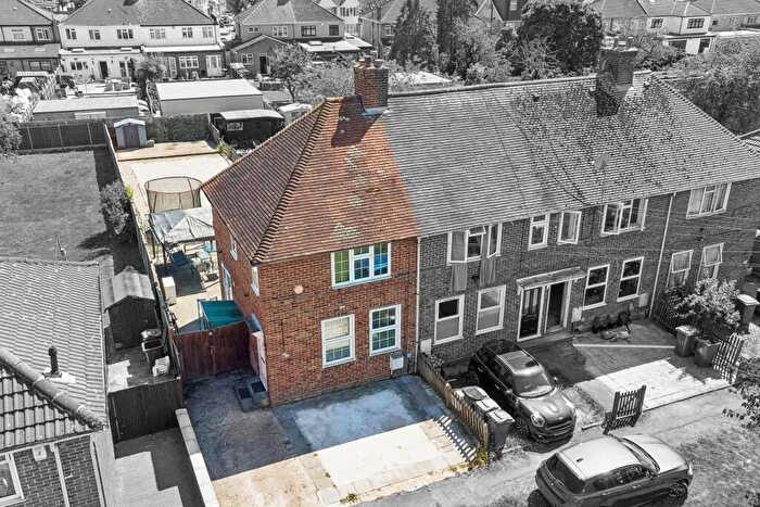 2 Bedroom End Of Terrace House For Sale In Paulhan Road, Harrow, HA3