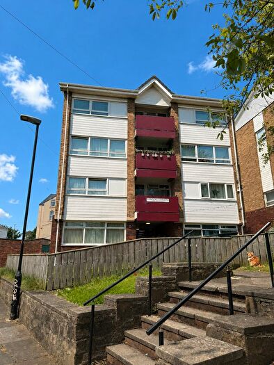 3 Bedroom Flat For Sale In Longleats Gardens, South Shields, NE33